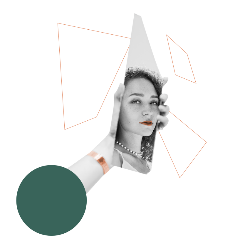 Ruka držící střep s odrazem ženy